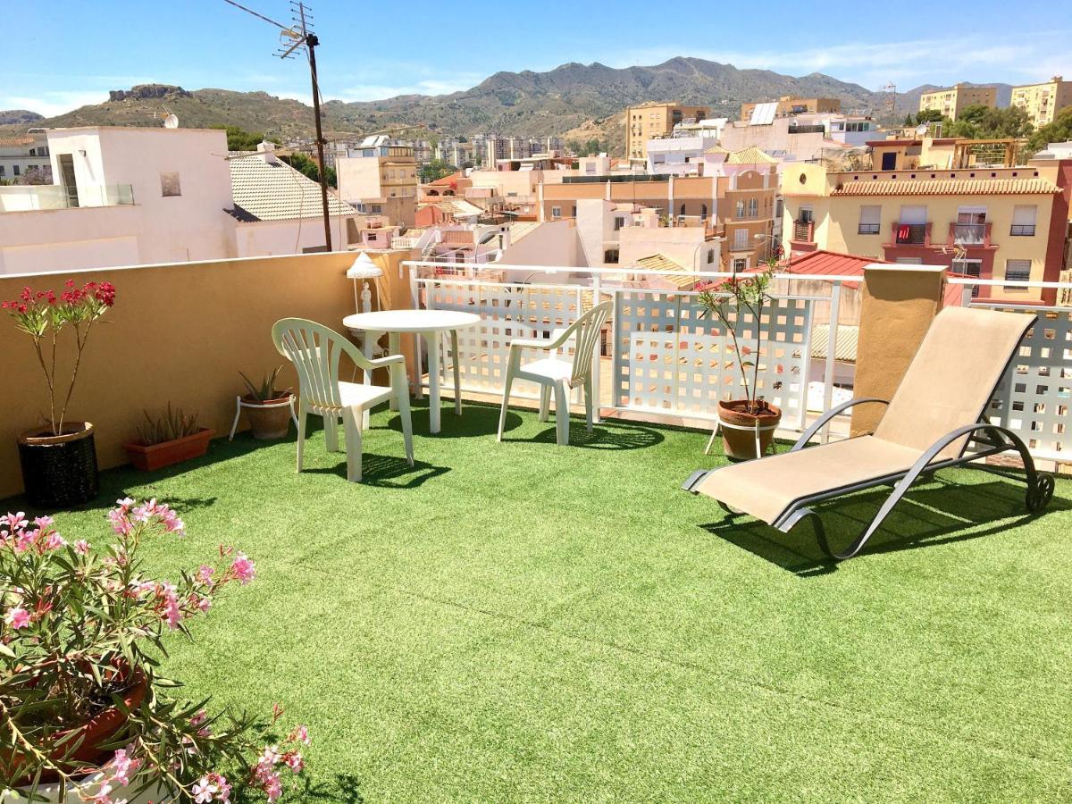 Room With Single Bed In Typical Townhouse With Rooftop Terrace Málaga Buitenkant foto